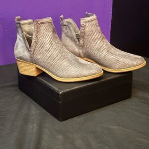 Stylish Gray Ankle Boots